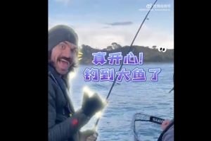 亞當(dāng)斯：釣魚的時候接到經(jīng)紀(jì)人電話告訴我跟火箭續(xù)約了??